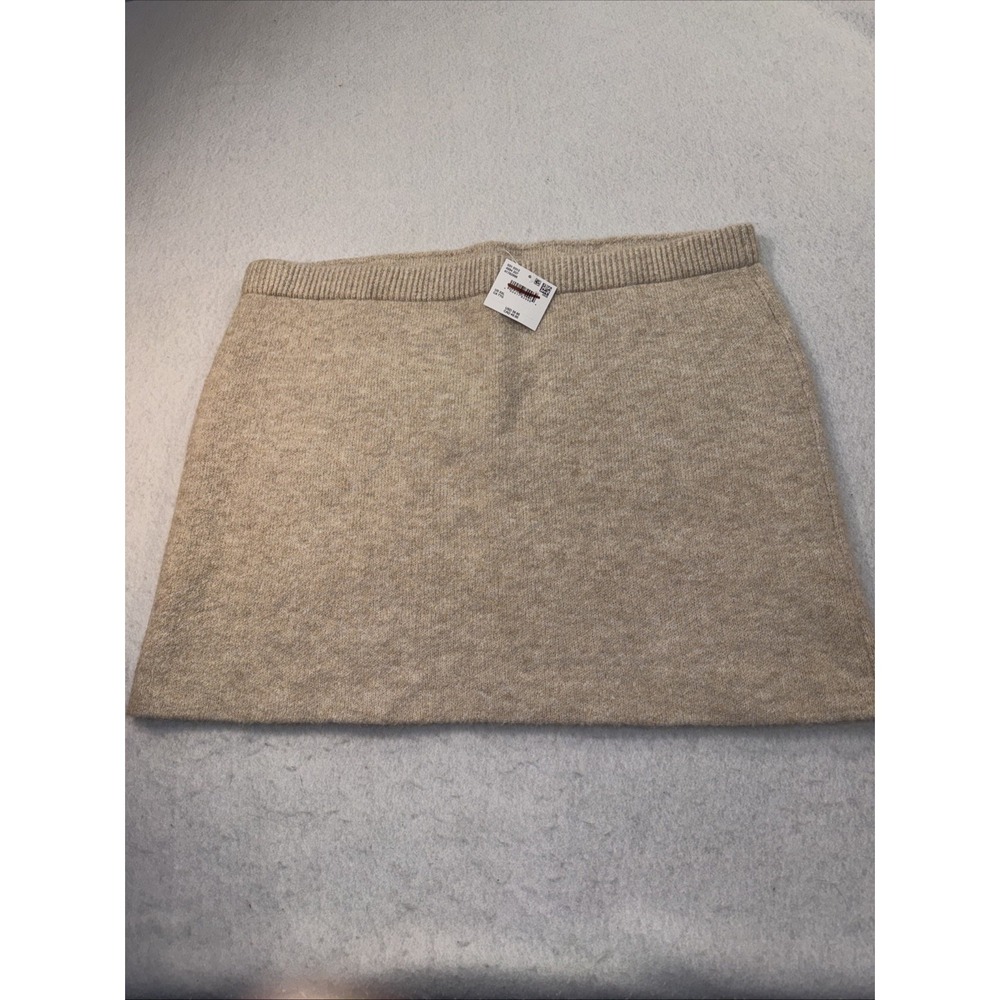 Americanโ Eagle skirt sz XXL sweater mini beige neutral minimalist capsule NEW